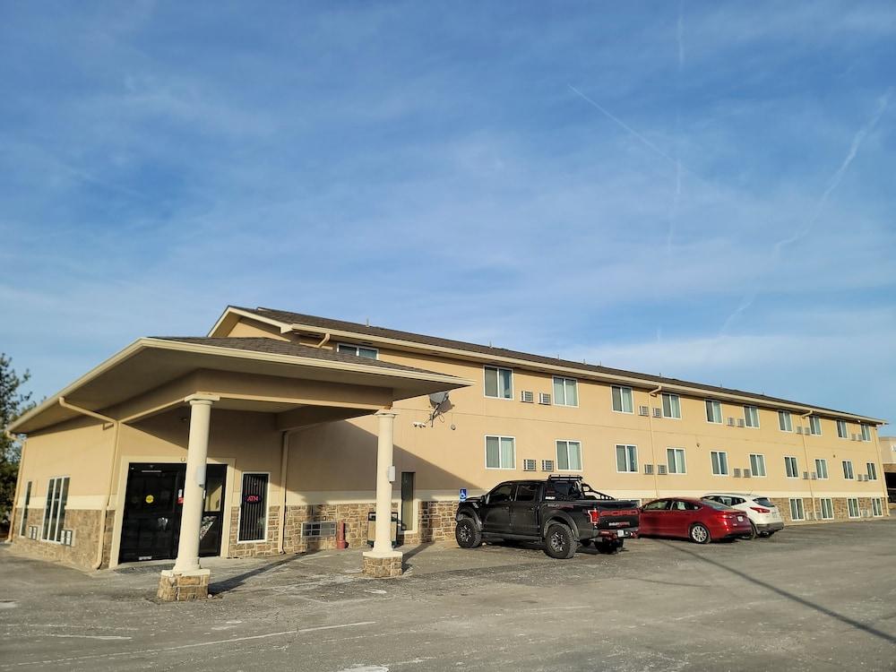 Red Lion Inn And Suites Liberty Esterno foto